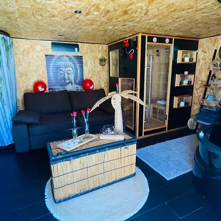 La Zen Homestay szállás *